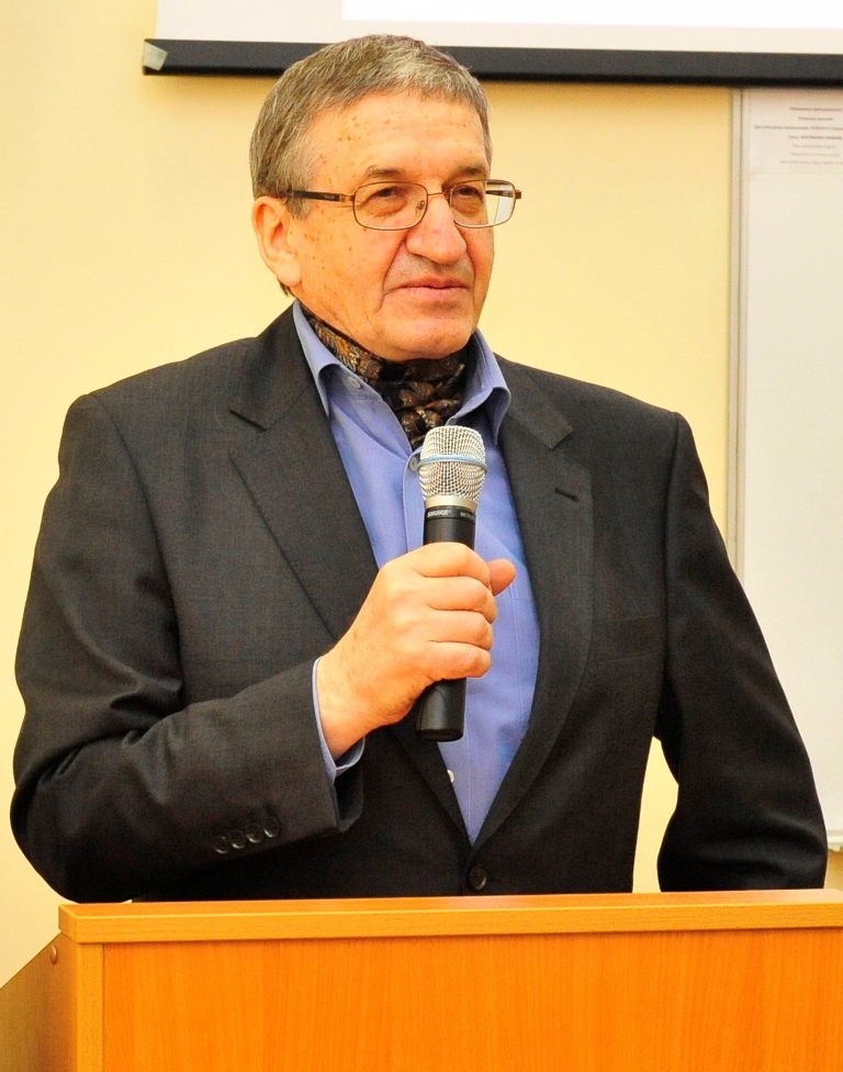 С. Братусь е в. Братусь. С. Б.